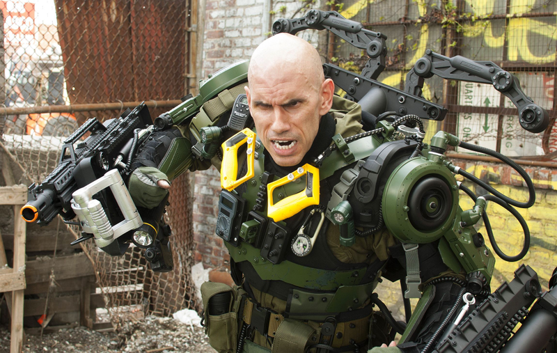 Illustration for article titled The World's Most Badass Tom Cruise Cosplay